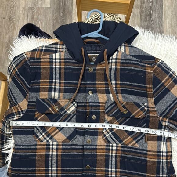 LEGENDARY OUTFITTERS Plaid flannel Hooded Jacket - Picture 3 of 9